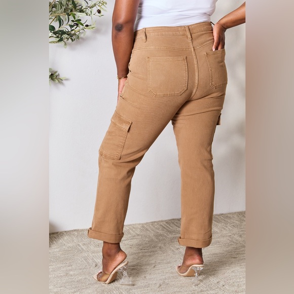 NEW**-Risen Full Size High Waist Straight Jeans with Pockets OFFERS WELCOME - Picture 7 of 9